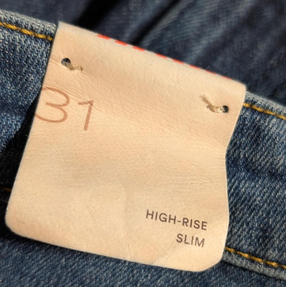 Anthropologie Pilcro High Rise Slim Distressed Cropped Jeans...*Size 31 NWT - Picture 2 of 4